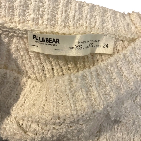 Cable Knit Sweater 🤍 - Picture 5 of 8